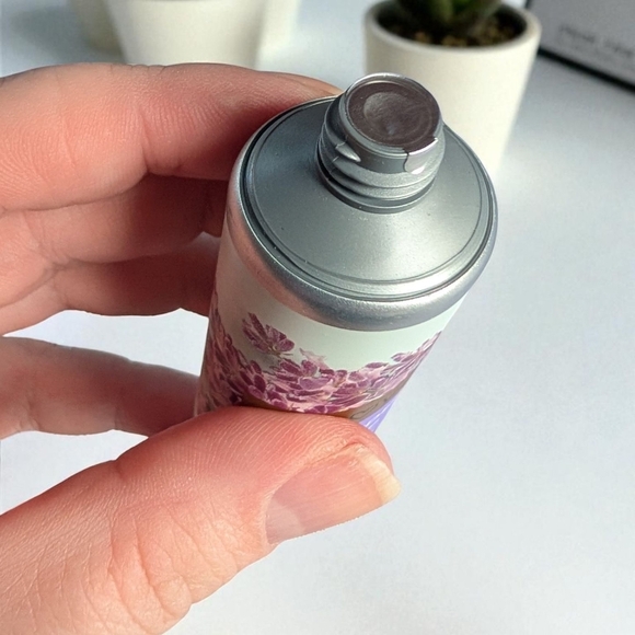 Love Beauty And Planet Lavender & Hyssop Hand Lotion (New) - Picture 3 of 3